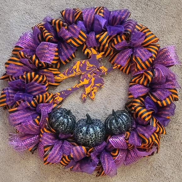 Halloween Witch Wreath - Picture 4 of 4